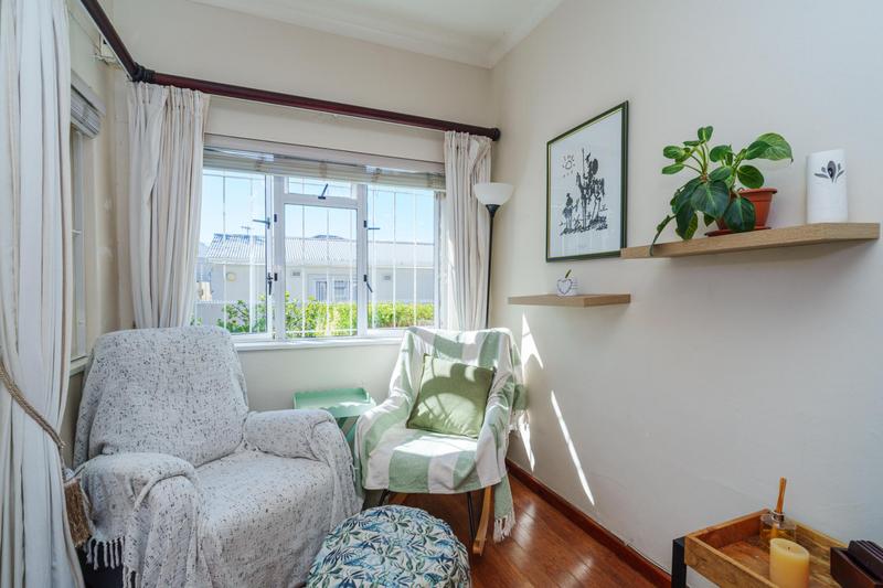 2 Bedroom Property for Sale in Harfield Village Western Cape